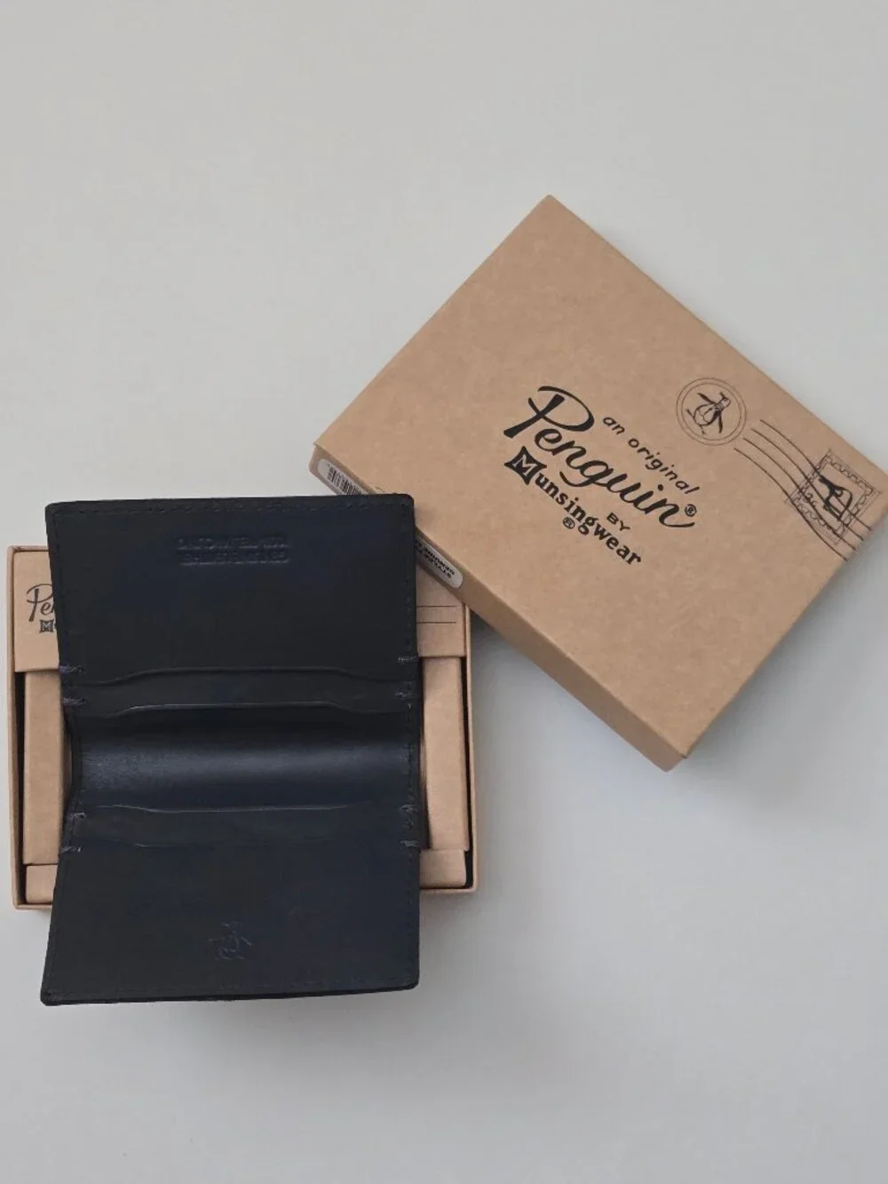 New Original Penguin by Munsingwear Men's Leather Bifold Wallet, Black